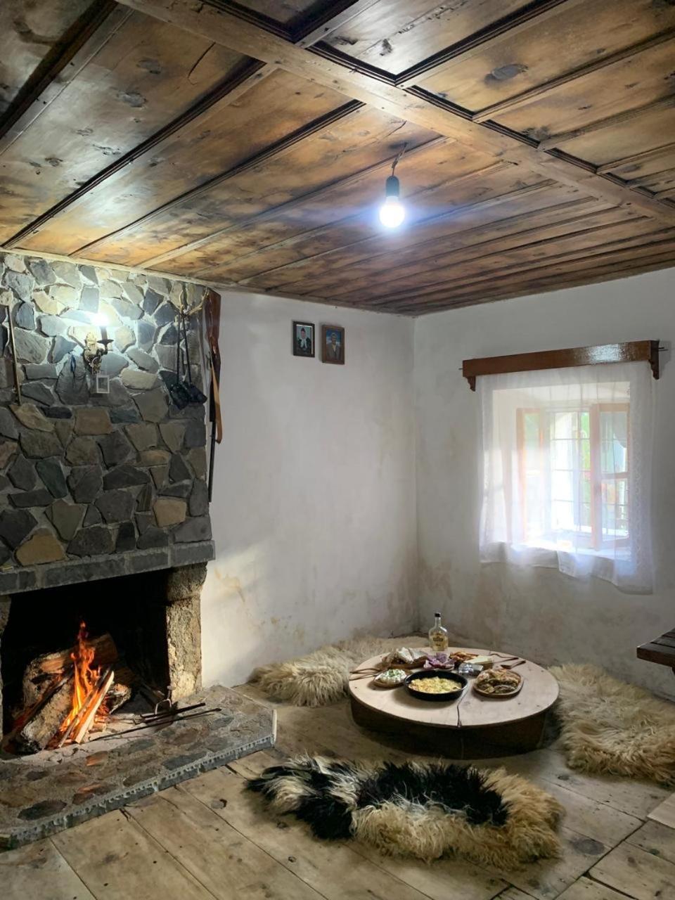 Marash Rrgalla Guesthouse Theth Eksteriør billede